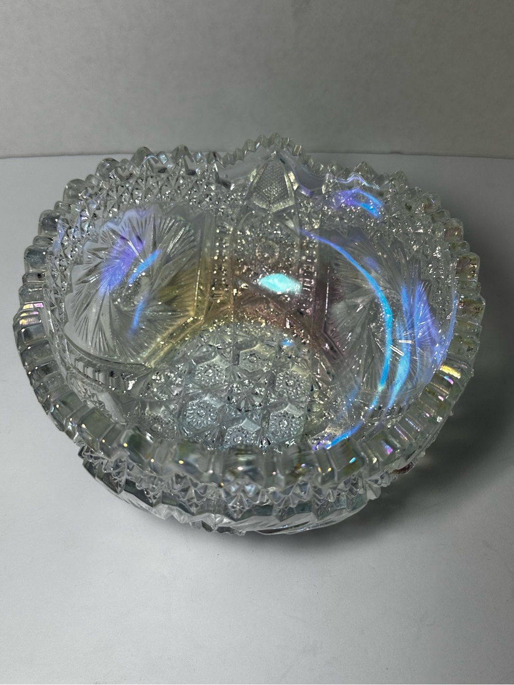L.E. Smith Vintage Comet in the Stars
Clear Iridescent Carnival Glass Bowl